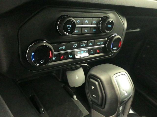 New 2026 Ford Bronco Outer Banks image 17