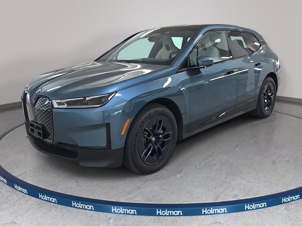 Used 2024 BMW iX xDrive50 image 1