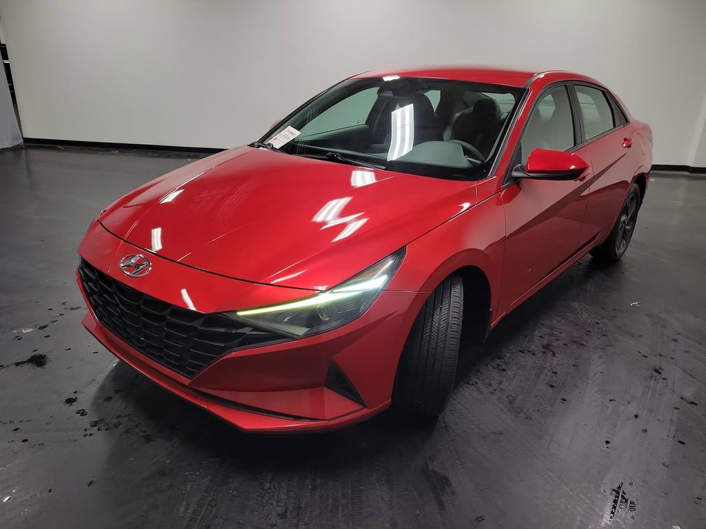 Used 2022 Hyundai Elantra SEL image 4