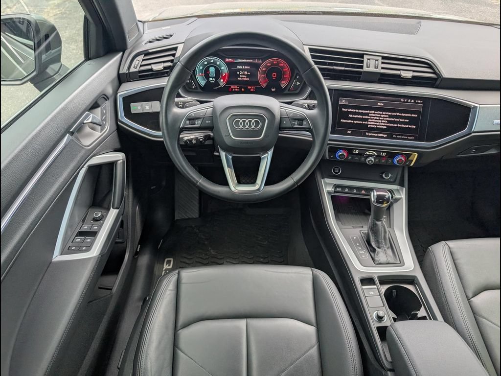 Used 2023 Audi Q3 2.0T Premium Plus w/ Premium Plus Package AWD/4WD image 9