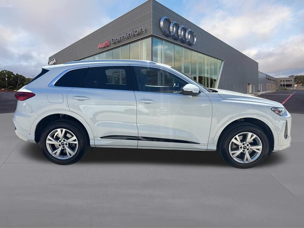 Certified 2025 Audi Q5 Premium w/ Convenience Package AWD/4WD image 4