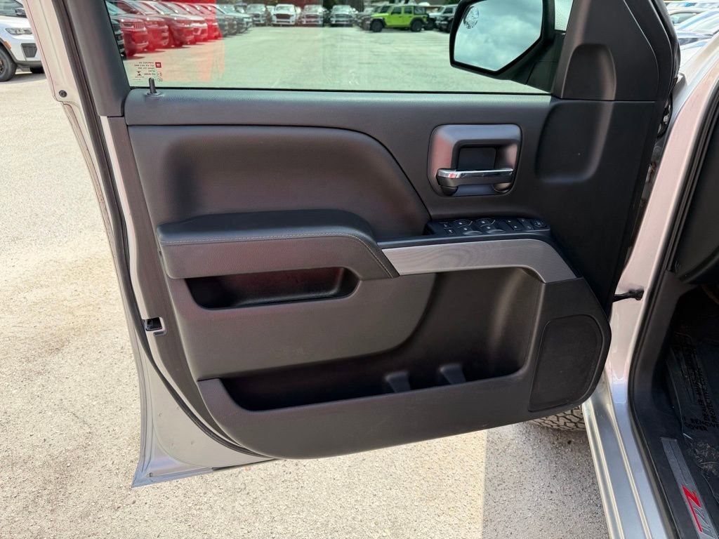 Used 2018 Chevrolet Silverado 1500 LT w/ All Star Edition AWD/4WD image 13