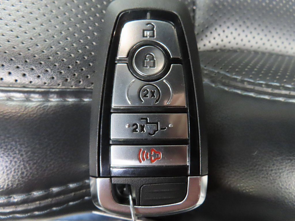 Used 2025 Ford F250 Platinum w/ FX4 Off-Road Package image 76