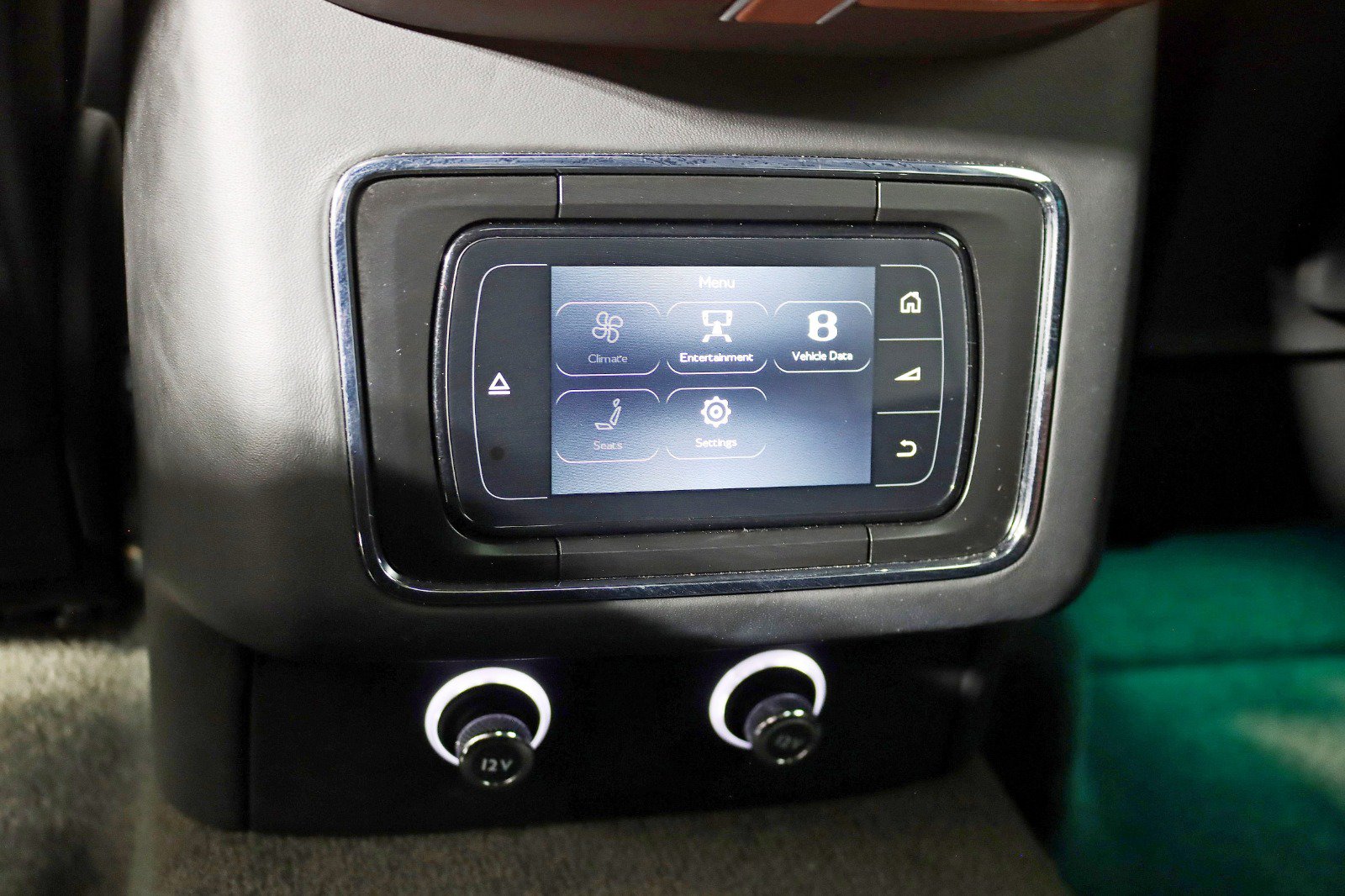 Used 2020 Bentley Bentayga Design Series AWD/4WD image 27