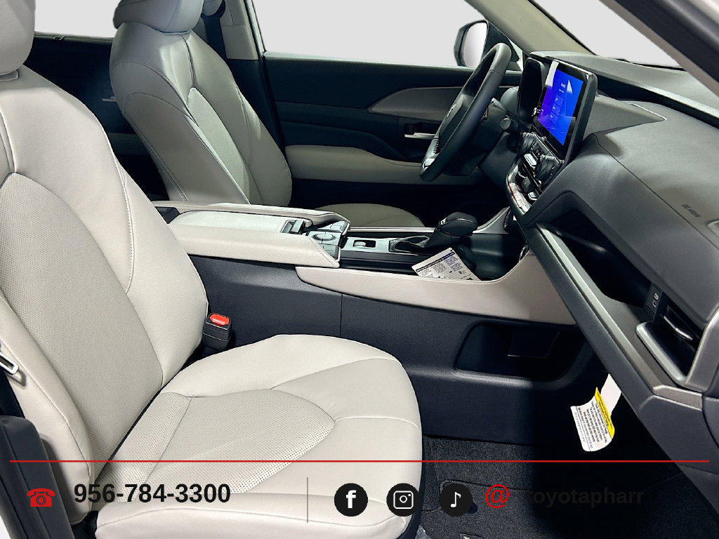 New 2026 Toyota Grand Highlander FWD image 29