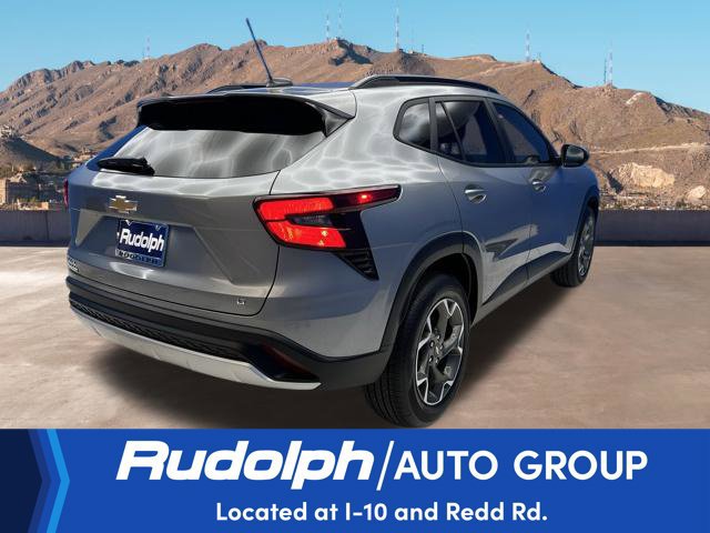 Used 2024 Chevrolet Trax LT w/ Driver Confidence Package FWD image 5