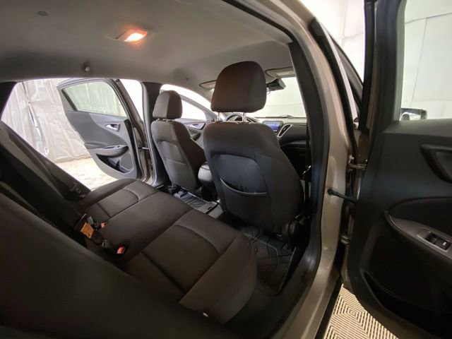 Used 2023 Chevrolet Malibu LS image 32