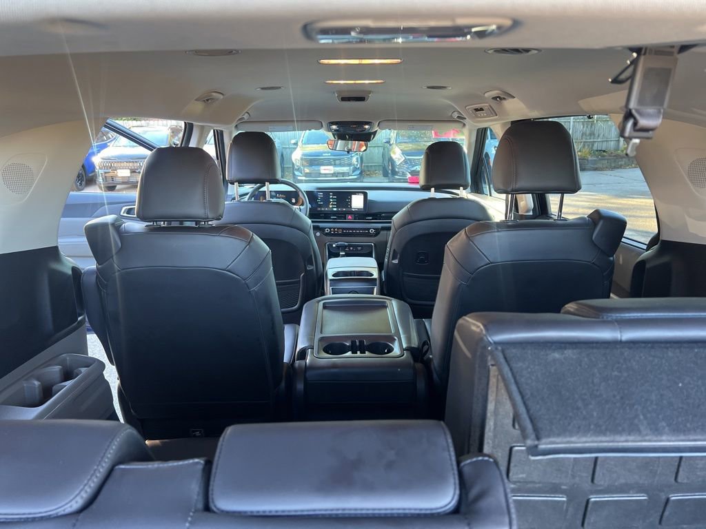Certified 2025 Kia Carnival EX image 11