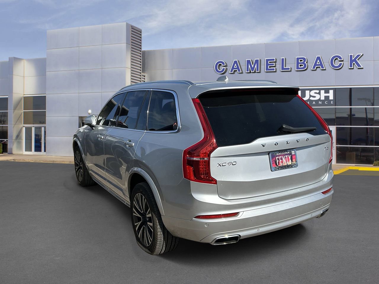 Used 2020 Volvo XC90 T5 Momentum FWD image 6