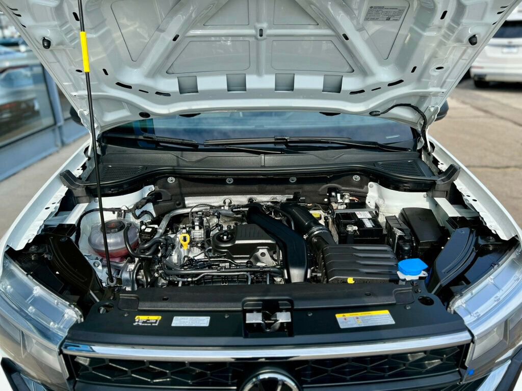 Used 2024 Volkswagen Taos S FWD image 7