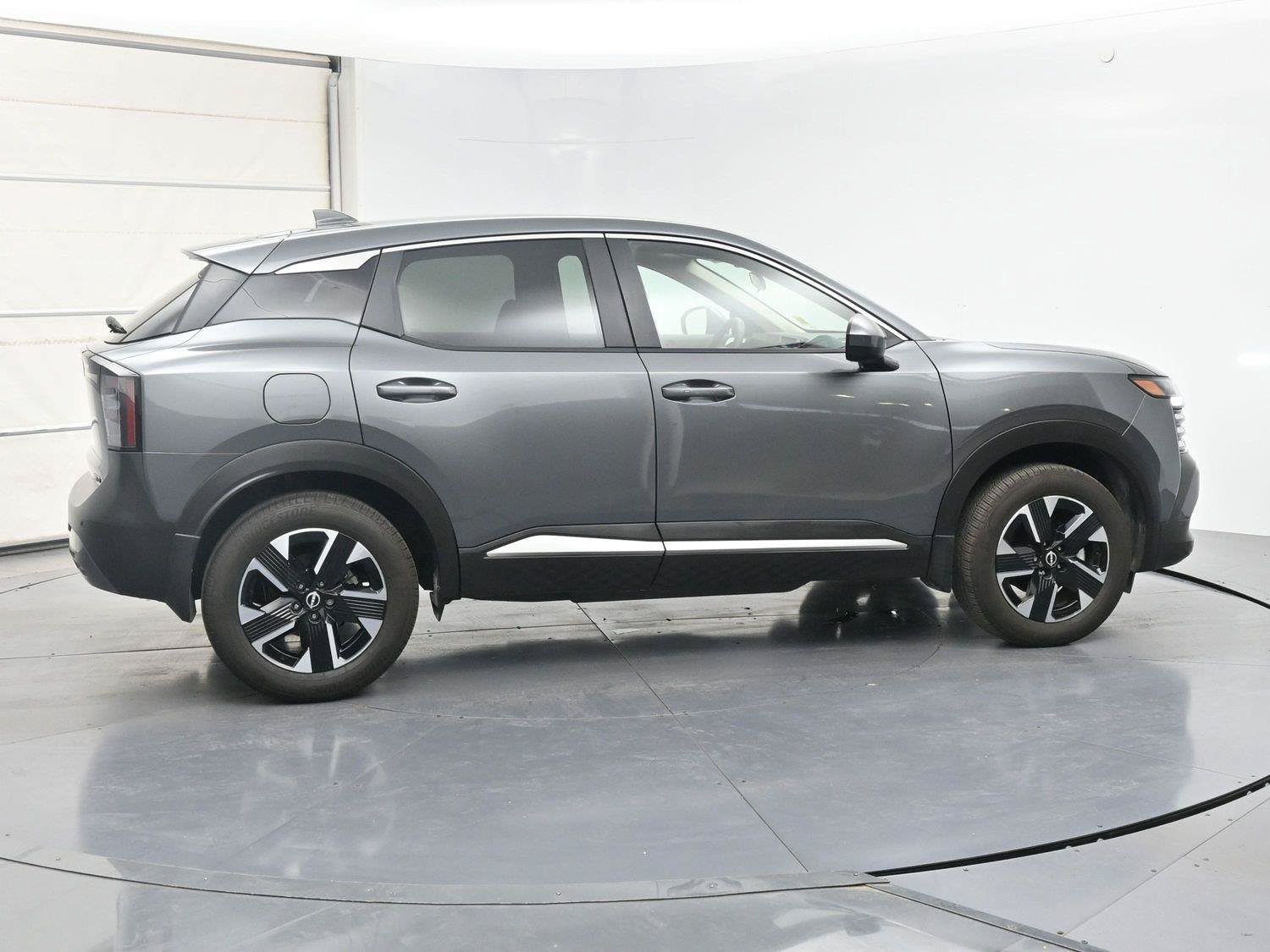 Certified 2025 Nissan Kicks SV AWD/4WD image 23