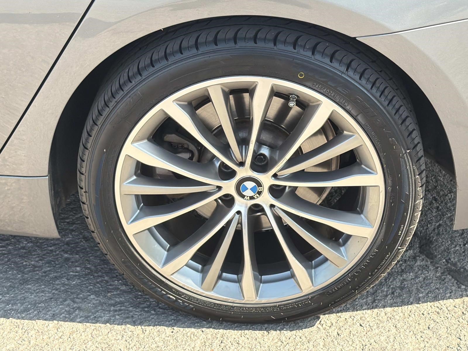Certified 2023 BMW 530i w/ Premium Package RWD image 13