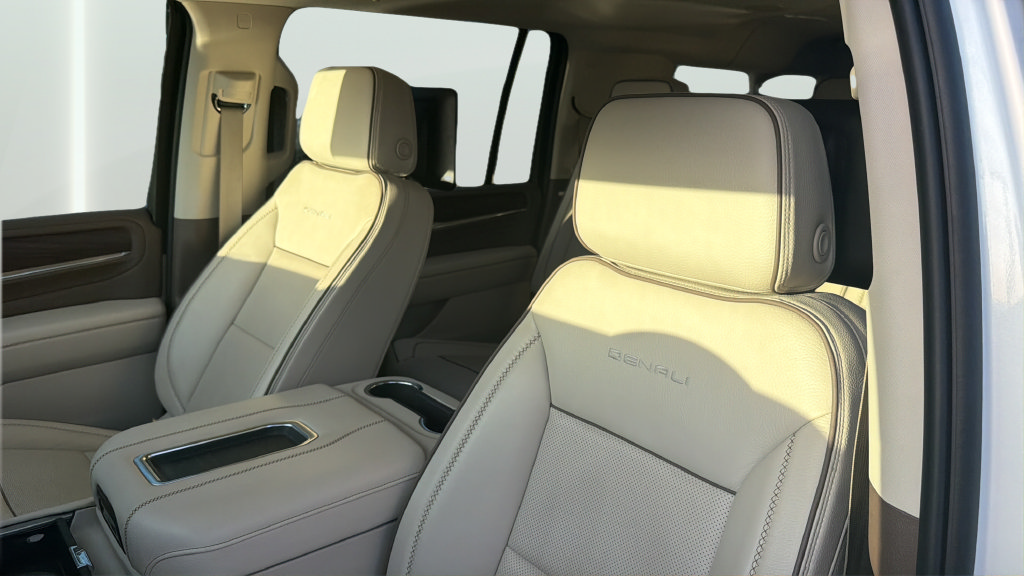 Used 2023 GMC Yukon XL Denali AWD/4WD image 11