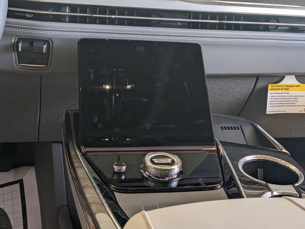 New 2025 Cadillac Escalade IQ Luxury 1 w/ Smart Trailering package image 14