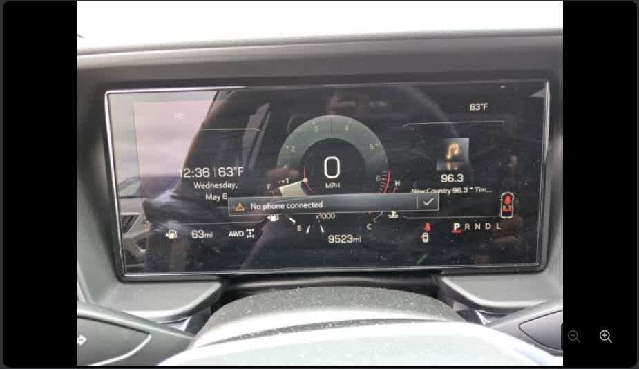 Used 2025 GMC Terrain Elevation w/ Elevation Premium Package AWD/4WD image 15