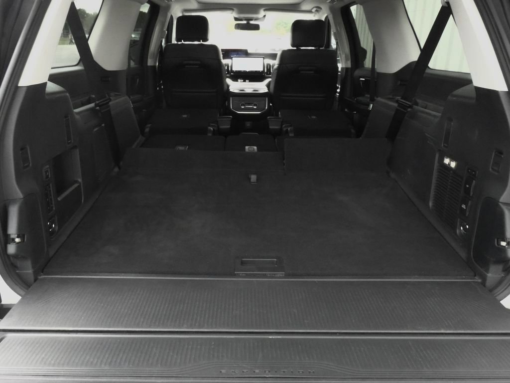 Used 2025 Ford Expedition Max Platinum AWD/4WD image 50