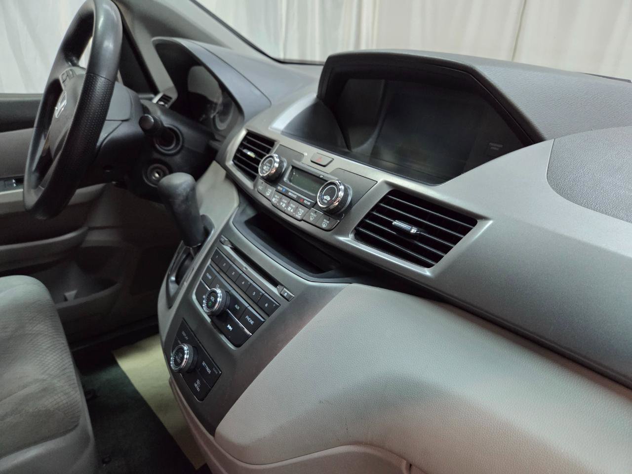 Used 2016 Honda Odyssey LX image 22