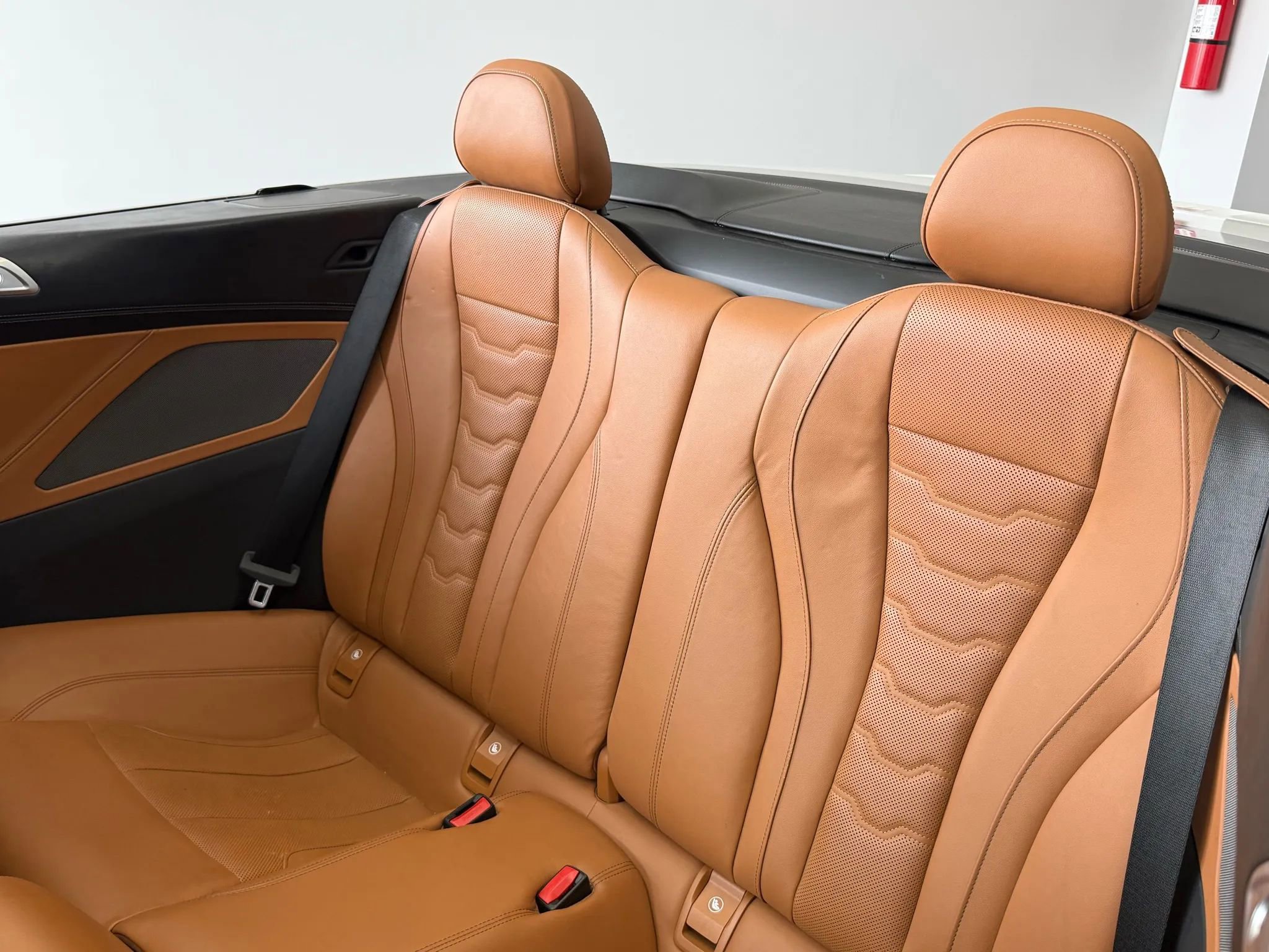 Used 2020 BMW 840i xDrive Convertible w/ Comfort Seating Package image 29