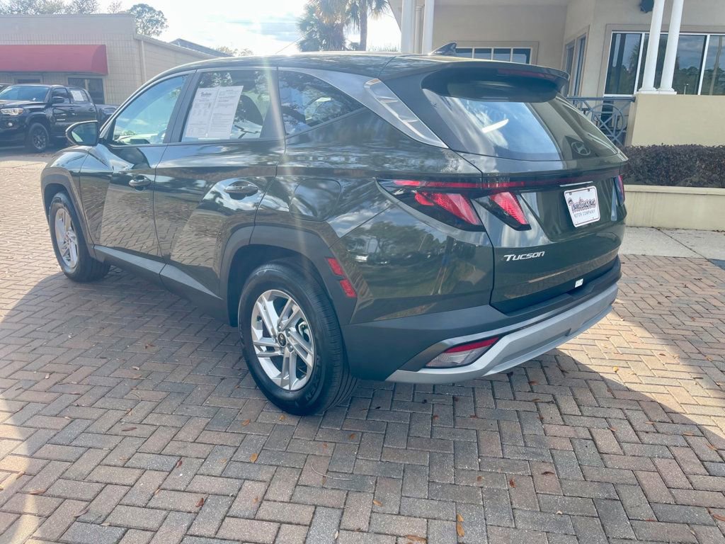 Used 2025 Hyundai Tucson SE image 3