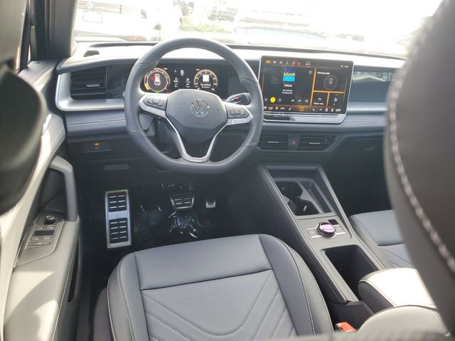 New 2026 Volkswagen Tiguan SE R-Line image 11