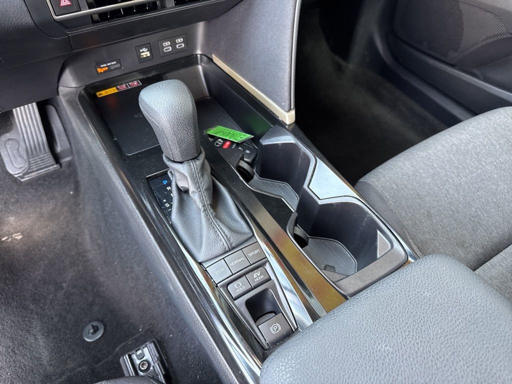 Used 2025 Toyota Camry LE FWD image 16