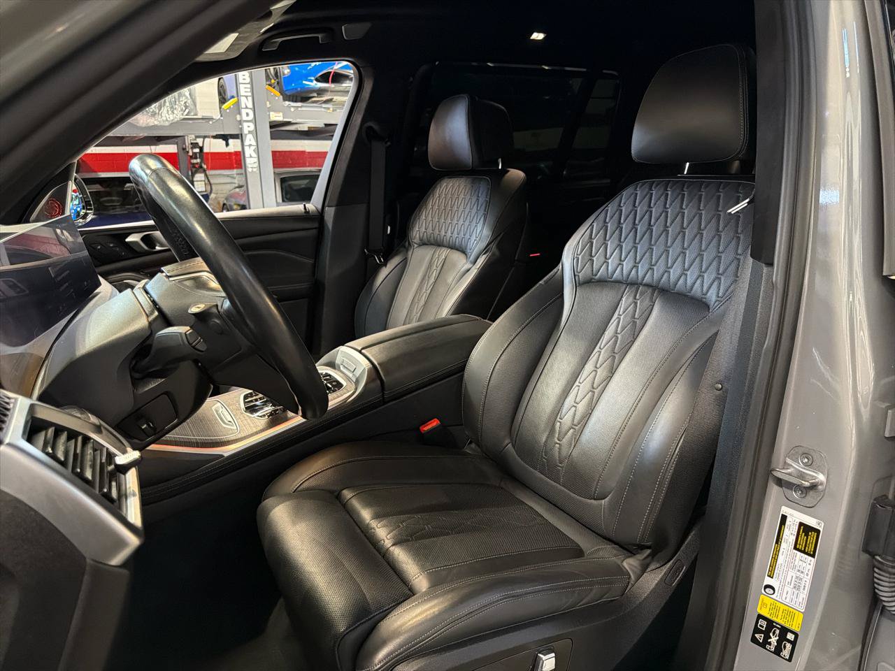 Used 2023 BMW ALPINA XB7 AWD/4WD image 14