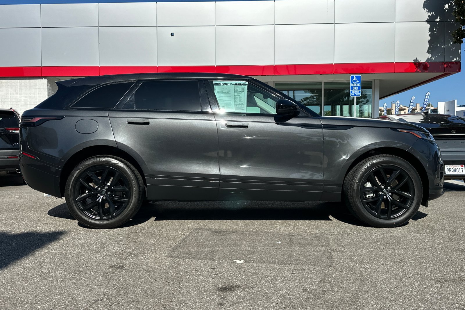 Used 2024 Land Rover Range Rover Velar S AWD/4WD image 3