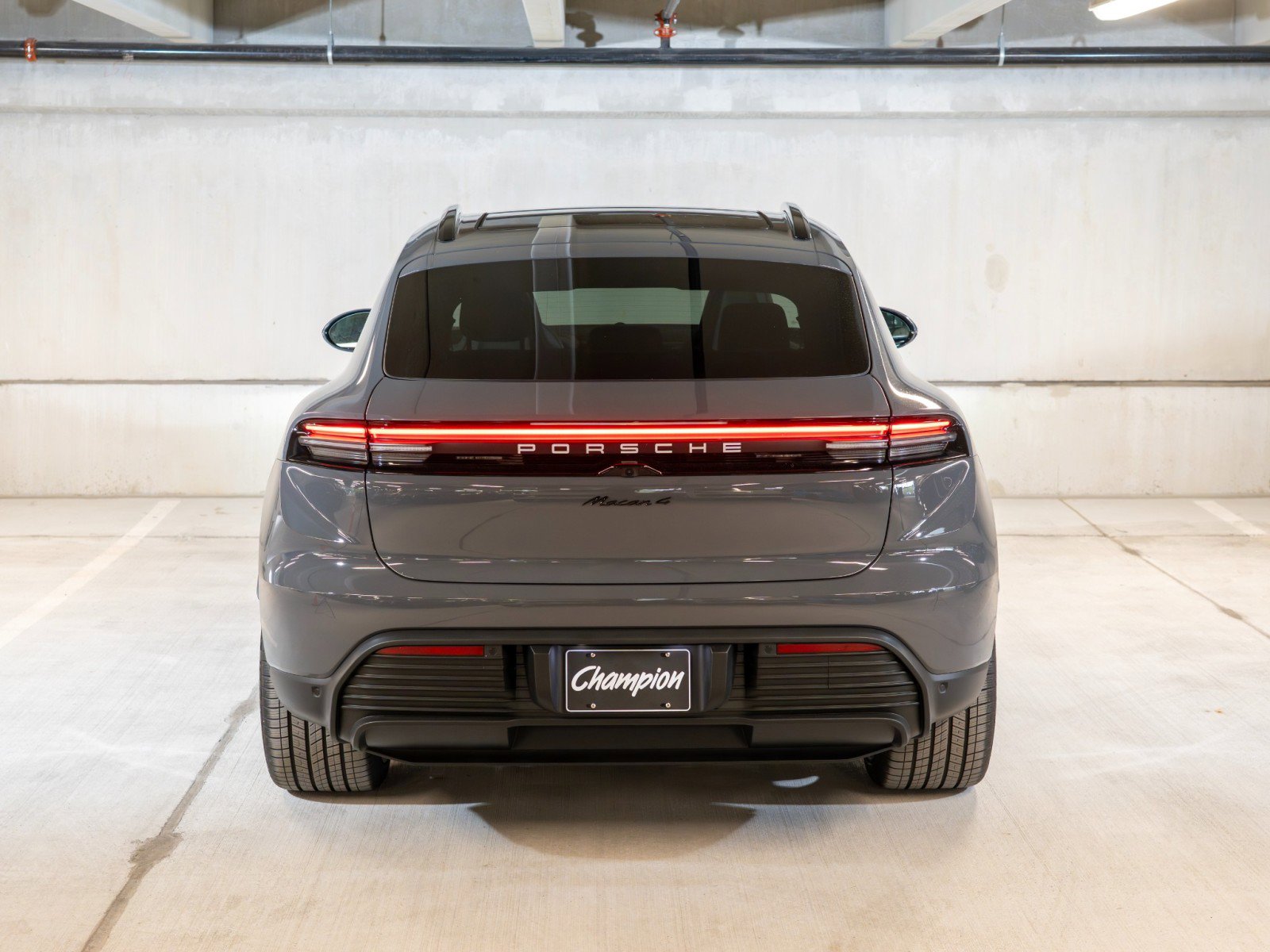 New 2026 Porsche Macan 4 Electric AWD/4WD image 6