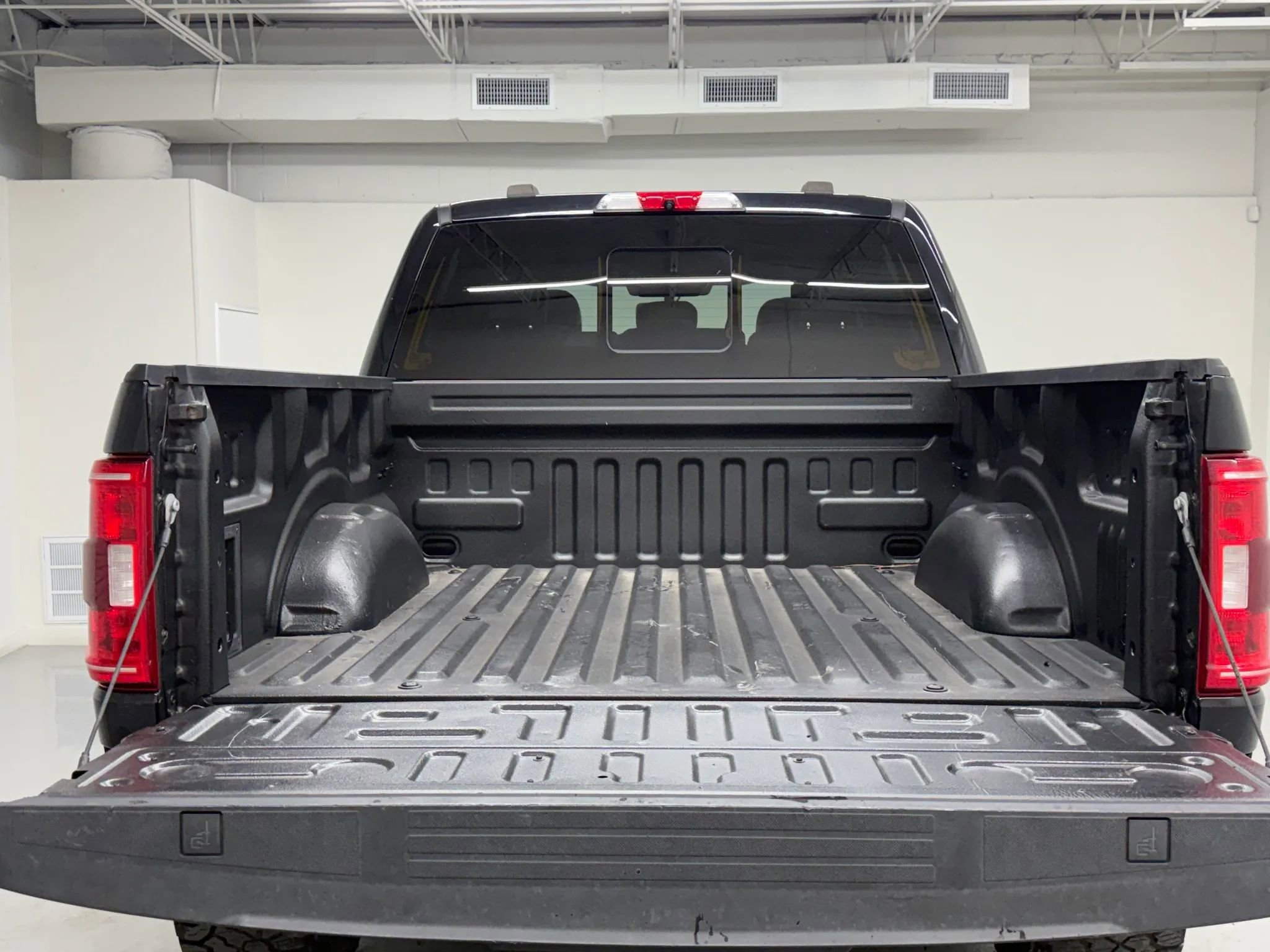 Used 2022 Ford F150 XLT w/ Equipment Group 302A High AWD/4WD image 26