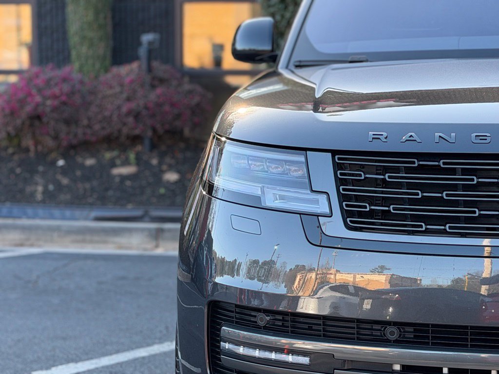 Used 2023 Land Rover Range Rover Autobiography AWD/4WD image 4
