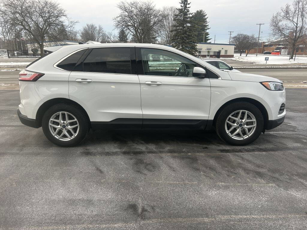Used 2022 Ford Edge SEL w/ Convenience Package image 6