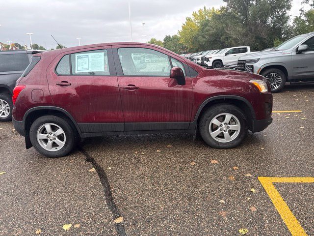 Used 2016 Chevrolet Trax LS AWD/4WD image 2