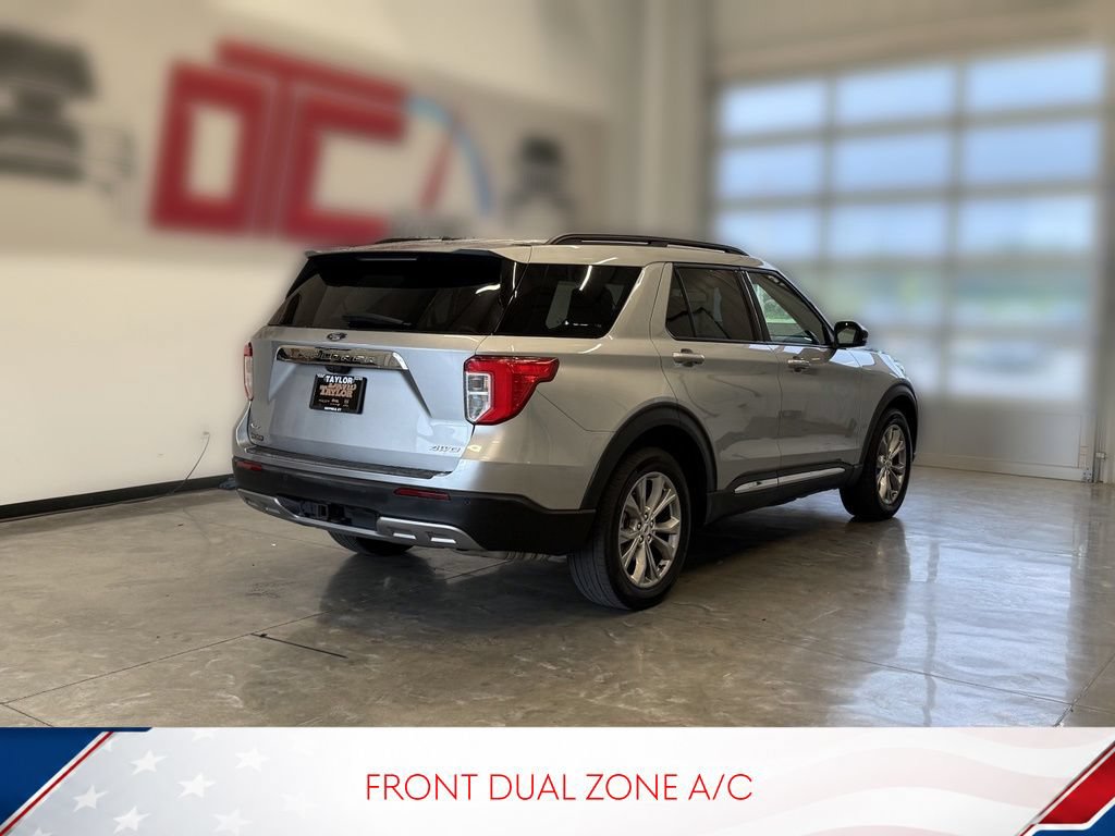 Used 2023 Ford Explorer XLT w/ Equipment Group 202A AWD/4WD image 7