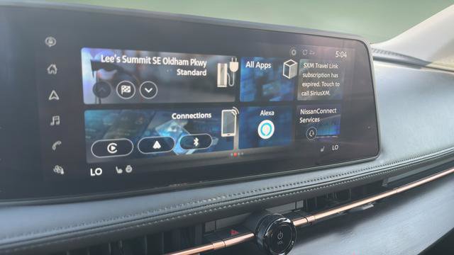 Used 2025 Nissan Ariya AWD image 15