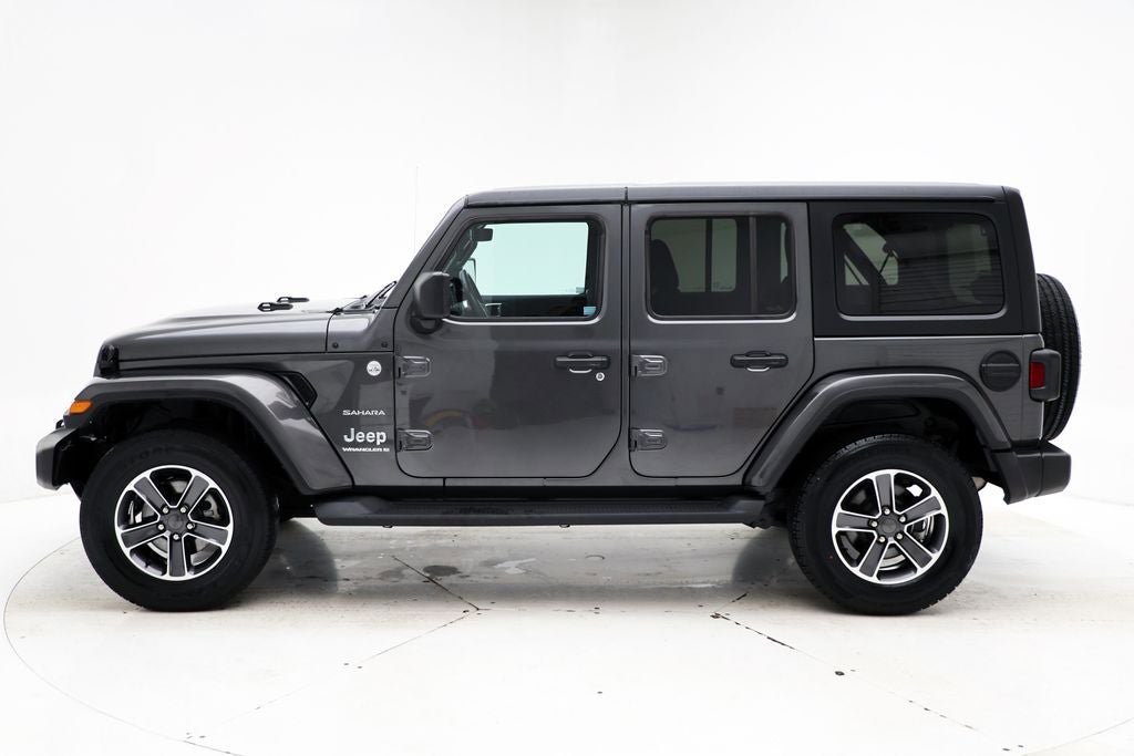 Used 2023 Jeep Wrangler Unlimited Sahara w/ Cold Weather Group AWD/4WD image 6