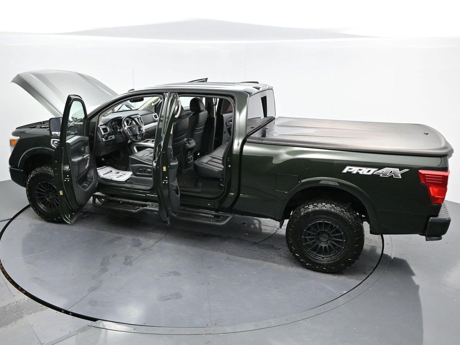 Used 2019 Nissan Titan PRO-4X w/ Pro-4x Convenience Package AWD/4WD image 42