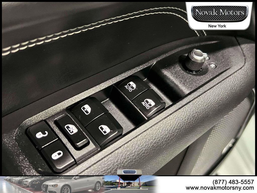 Used 2022 Jeep Compass High Altitude AWD/4WD image 19
