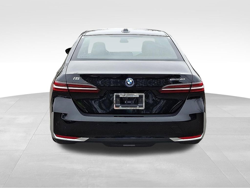 Used 2025 BMW i5 eDrive40i image 5