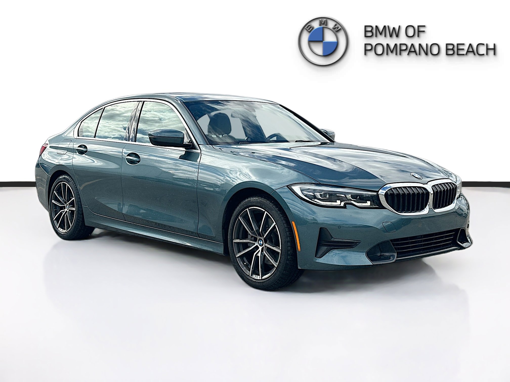 Used 2021 BMW 330i Sedan w/ Premium Package image 1