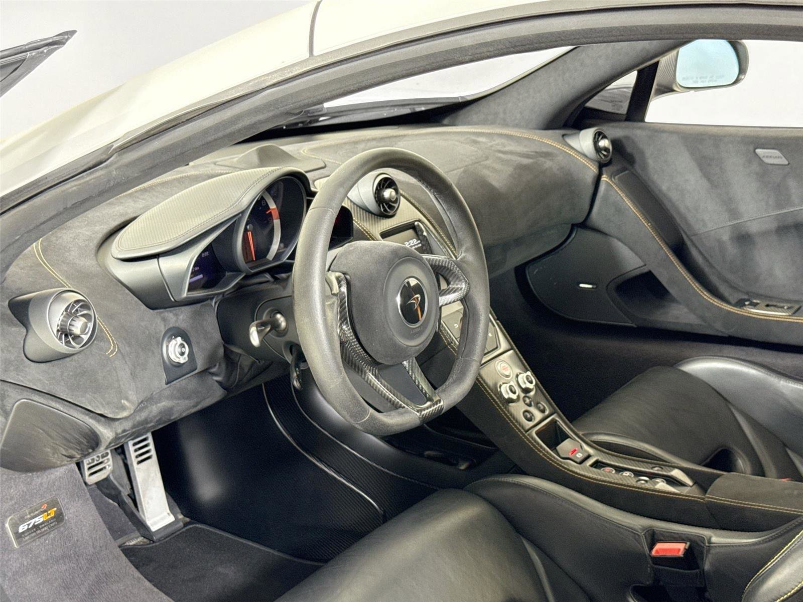 Used 2016 McLaren 675LT Base image 15