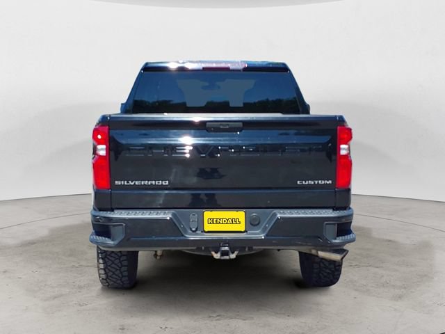 Used 2019 Chevrolet Silverado 1500 Custom Trail Boss w/ Custom Convenience Package AWD/4WD image 4