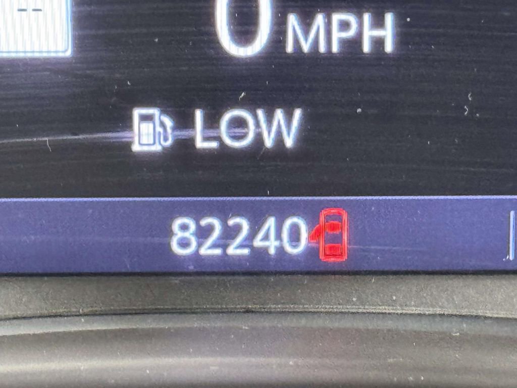 Used 2020 GMC Terrain SLE w/ Driver Convenience Package AWD/4WD image 2