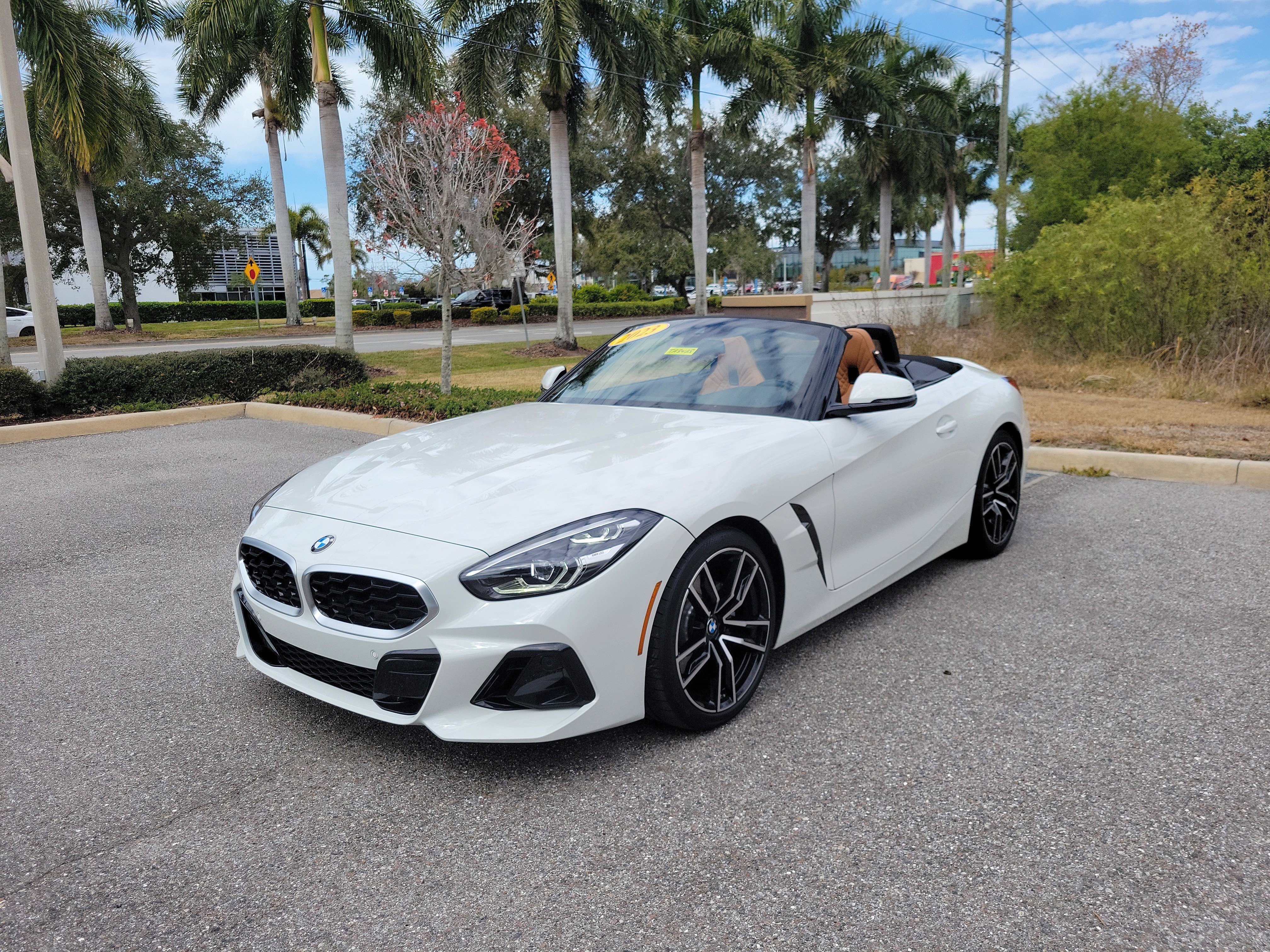 Used 2023 BMW Z4 sDrive30i w/ Driving Assistance Package image 8