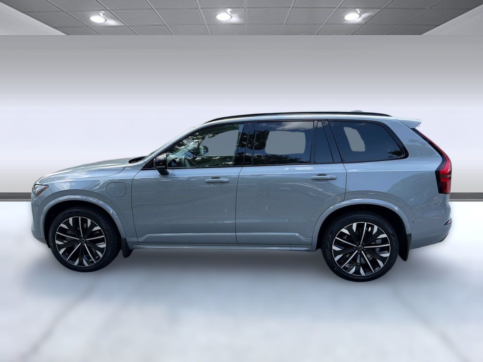 New 2026 Volvo XC90 T8 Ultra w/ Protection Package AWD/4WD image 2