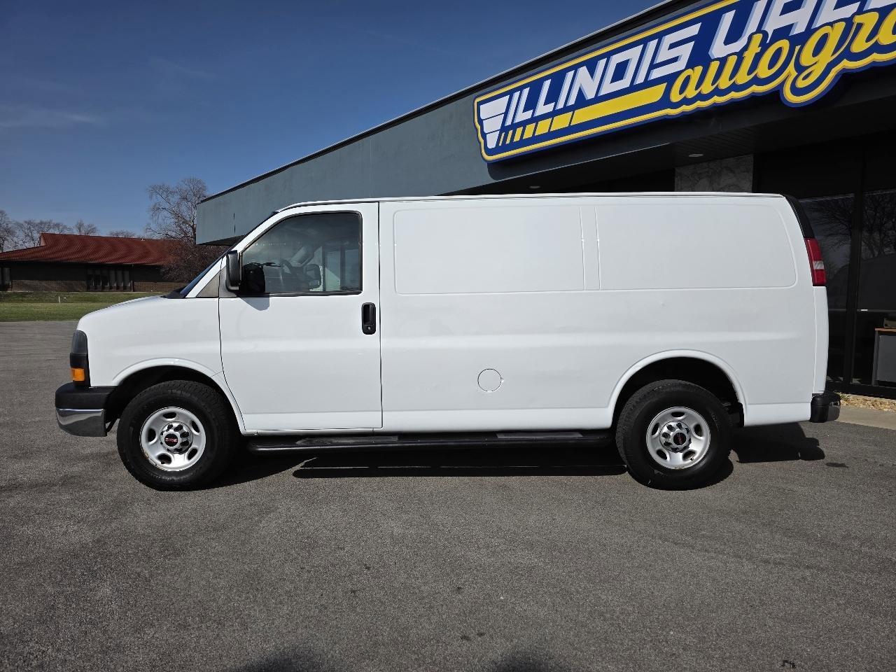Used 2016 GMC Savana 2500 image 4