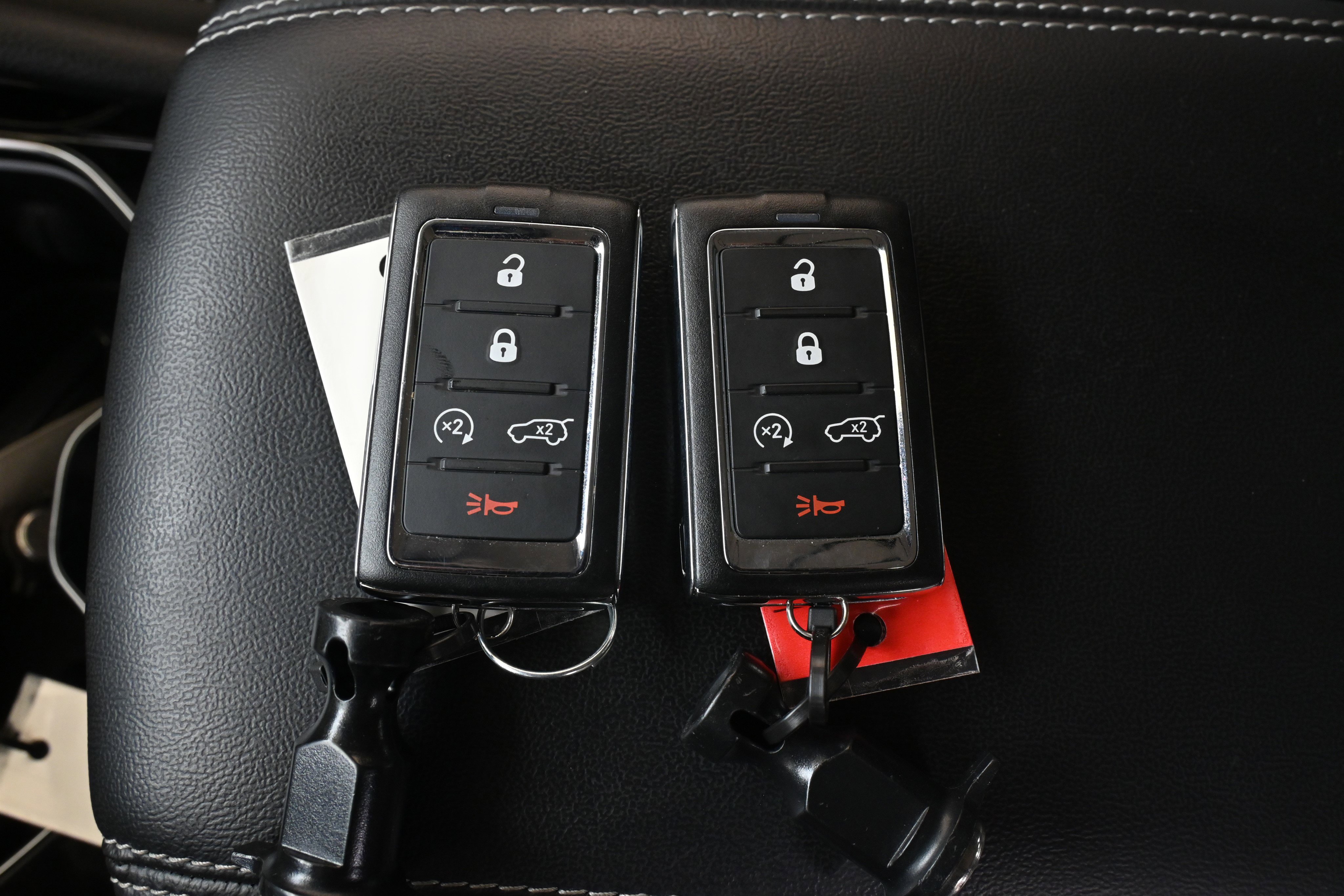 Used 2023 Jeep Grand Cherokee 4WD 4xe image 40