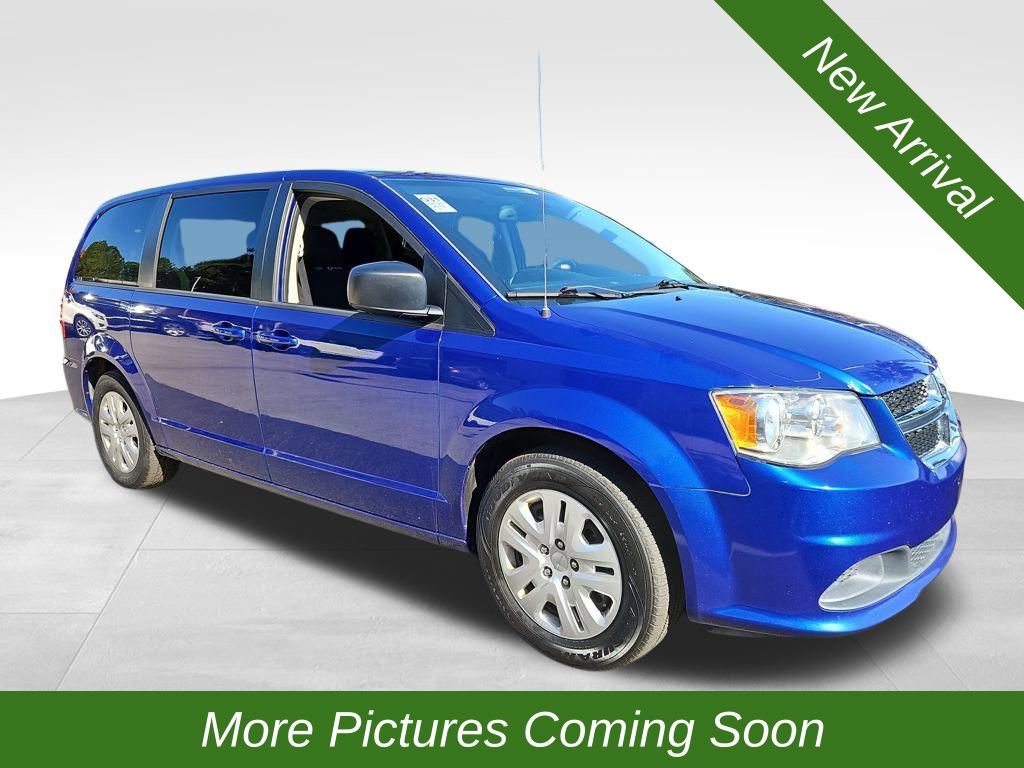 Used 2018 Dodge Grand Caravan SE w/ UConnect Hands-Free Group