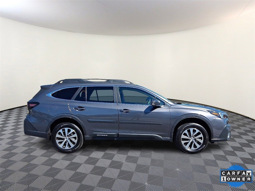 Used 2022 Subaru Outback Premium image 10