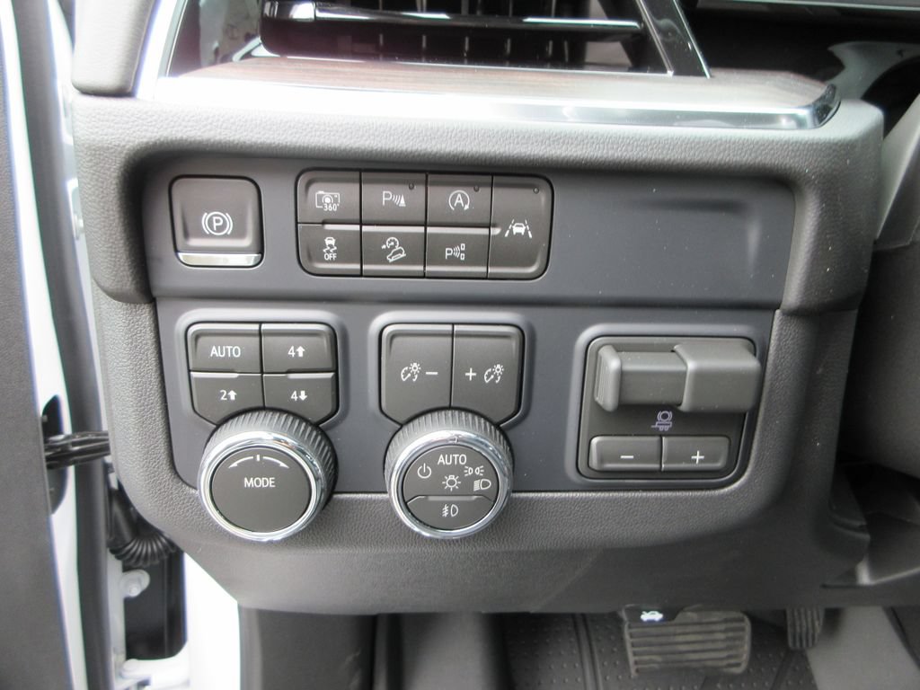 New 2026 Chevrolet Tahoe LT w/ Comfort Package AWD/4WD image 26