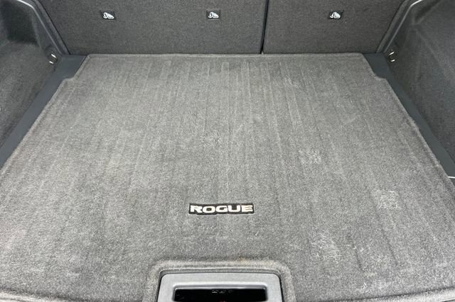 Used 2023 Nissan Rogue S image 18